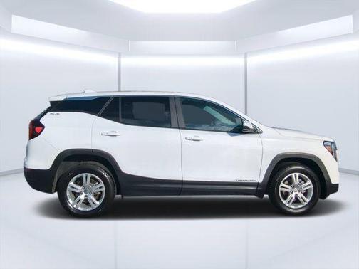 Summit White 2024 GMC Terrain SLE