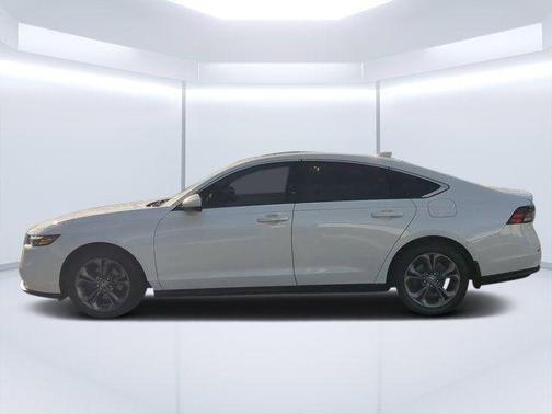 Platinum White Pearl 2023 Honda Accord EX