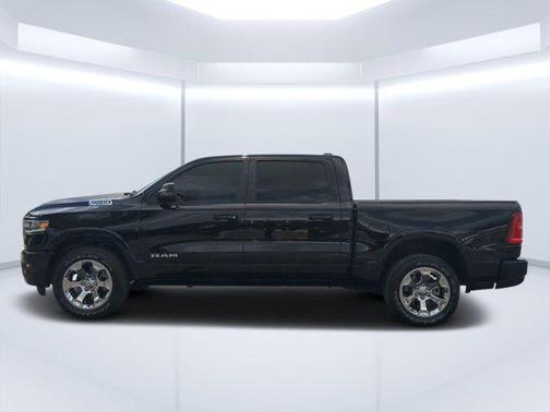 Diamond Black Crystal Pearlcoat 2025 RAM 1500 Lone Star
