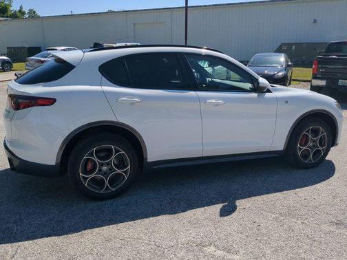 2022 Alfa Romeo Stelvio Ti