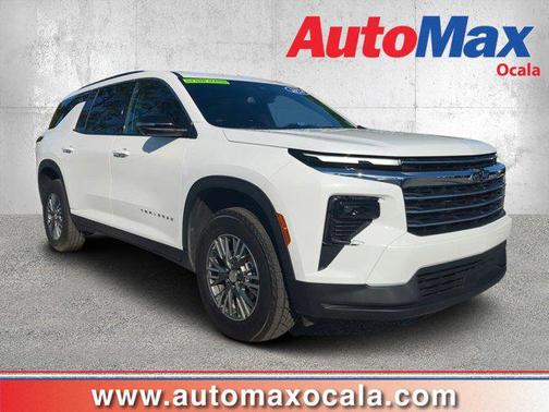 2024 Chevrolet Traverse LT