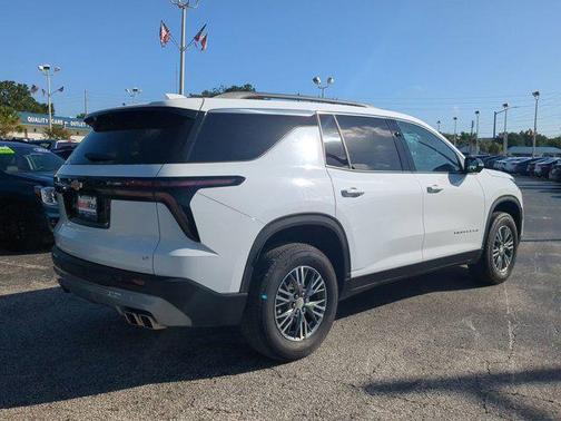 2024 Chevrolet Traverse LT