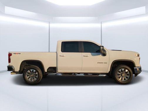 Summit White 2025 Chevrolet Silverado 2500 LT