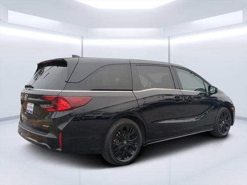 Crystal Black Pearl 2025 Honda Odyssey Sport-L
