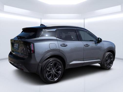 2t Gun Blk Roof 2025 Nissan Kicks SR