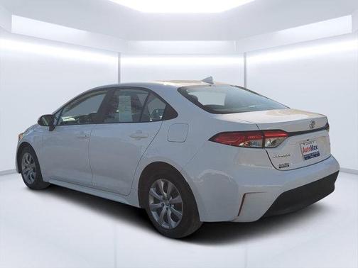 Ice Cap 2025 Toyota Corolla LE