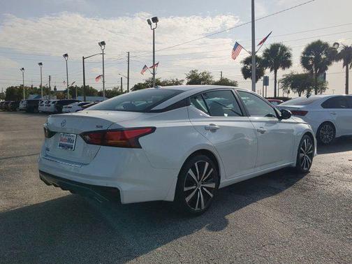 2022 Nissan Altima 2.5 SR