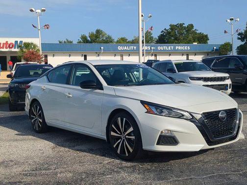 2022 Nissan Altima 2.5 SR
