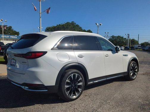 2024 Mazda CX-90 PHEV Premium Plus