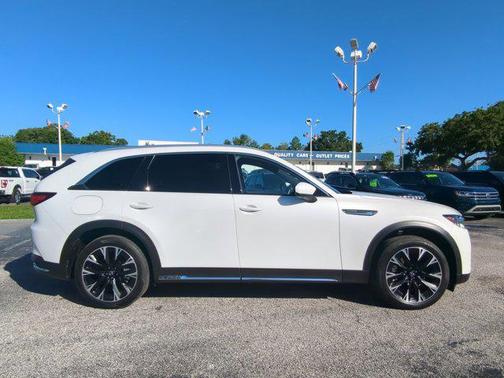 2024 Mazda CX-90 PHEV Premium Plus