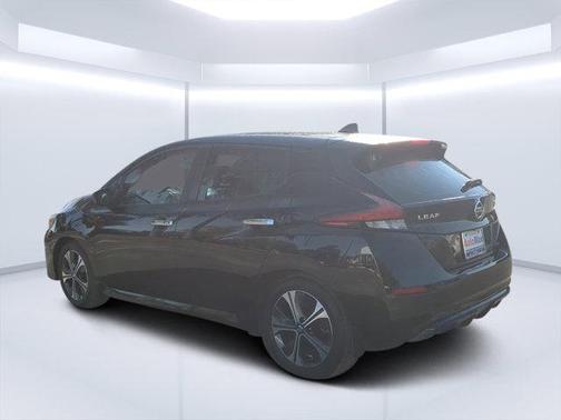 2022 Nissan Leaf SV