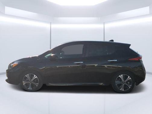 2022 Nissan Leaf SV