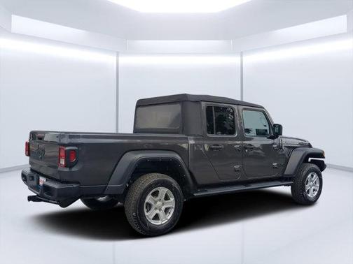 2022 Jeep Gladiator Sport