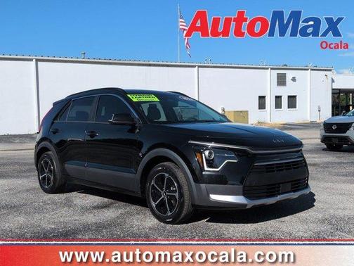 Aurora Black 2024 Kia Niro EX