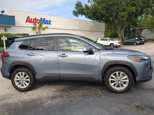 2023 Toyota Corolla Cross LE