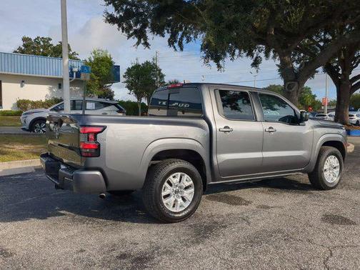 2024 Nissan Frontier SV