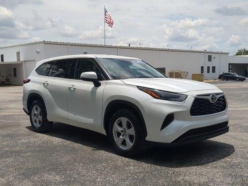 2022 Toyota Highlander L