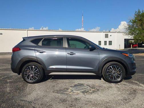 2021 Hyundai TUCSON SEL