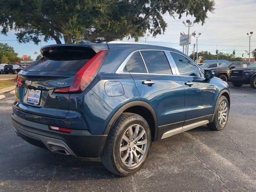 2020 Cadillac XT4 Premium Luxury