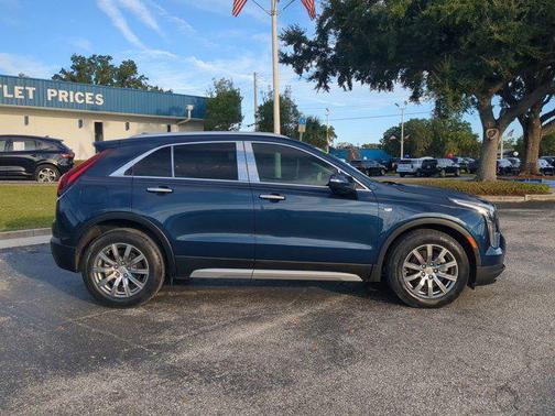 2020 Cadillac XT4 Premium Luxury