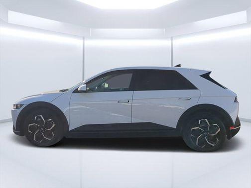 Atlas White 2024 Hyundai IONIQ 5 SE