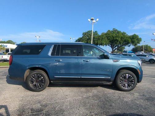 2025 GMC Yukon XL Elevation