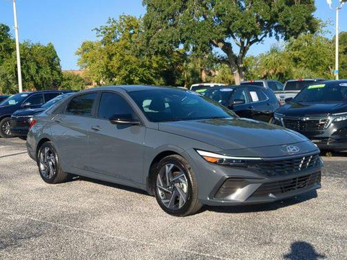 2025 Hyundai ELANTRA Sport