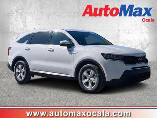 2022 Kia Sorento LX