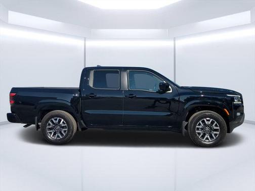 2024 Nissan Frontier SL