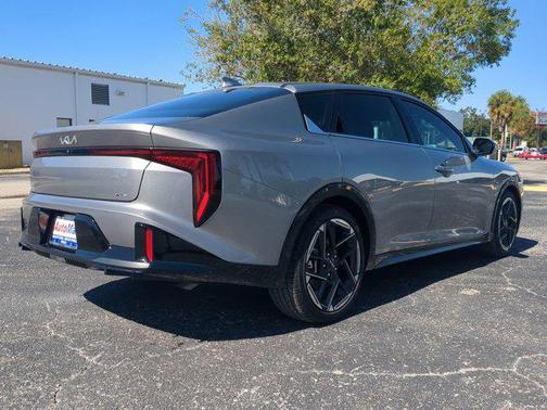 2025 Kia K4 GT-Line