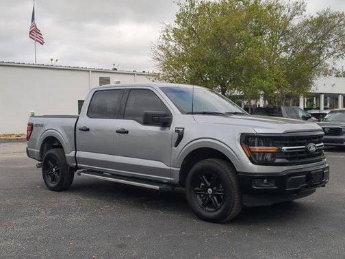 ICONIC SILVER METALLIC 2025 Ford F-150 XLT