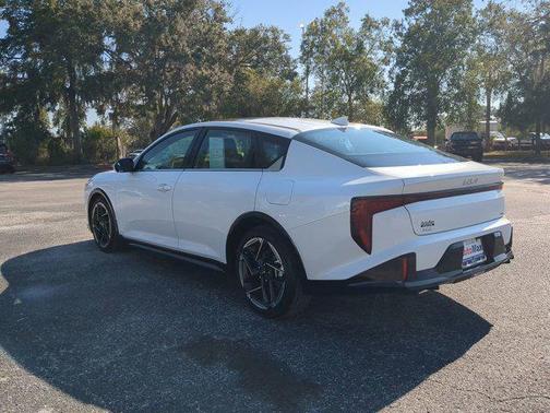 2025 Kia K4 GT-Line