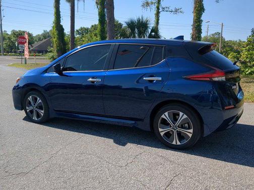 2022 Nissan Leaf SV PLUS