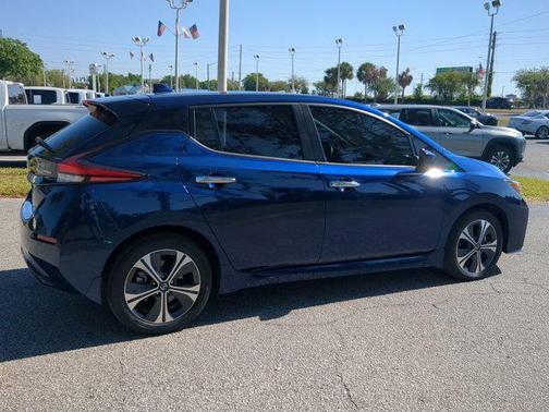 2022 Nissan Leaf SV PLUS