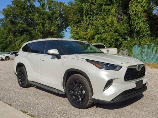 2022 Toyota Highlander L