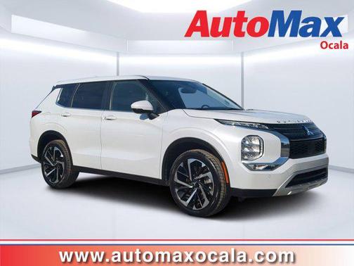 2023 Mitsubishi Outlander SE