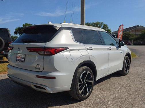 2023 Mitsubishi Outlander PHEV SEL
