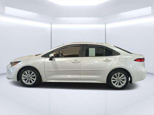 Wind Chill Pearl 2025 Toyota Corolla LE