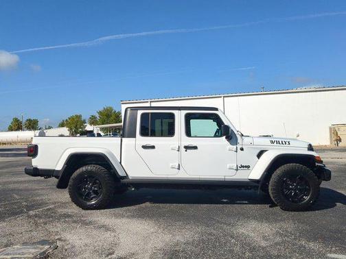 2022 Jeep Gladiator Willys