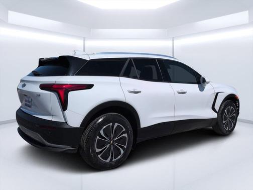 Summit White 2024 Chevrolet Blazer EV eAWD LT