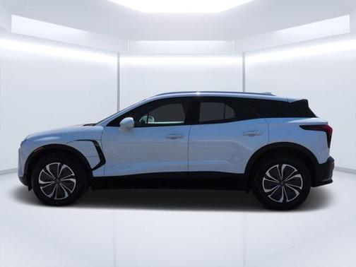 Summit White 2024 Chevrolet Blazer EV eAWD LT