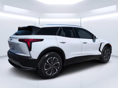 Summit White 2024 Chevrolet Blazer EV eAWD LT
