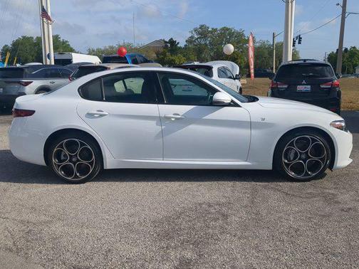 2022 Alfa Romeo Giulia Ti