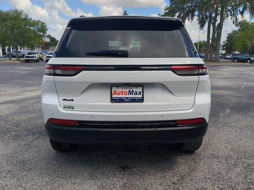2022 Jeep Grand Cherokee Altitude