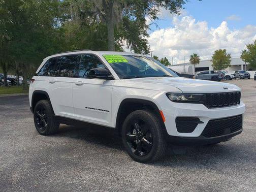 2022 Jeep Grand Cherokee Altitude