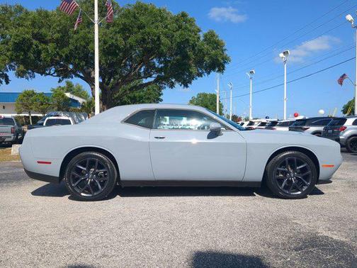 2022 Dodge Challenger SXT