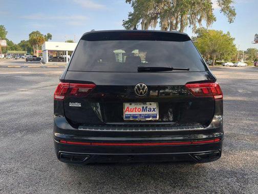 2022 Volkswagen Tiguan 2.0T SE R-Line Black