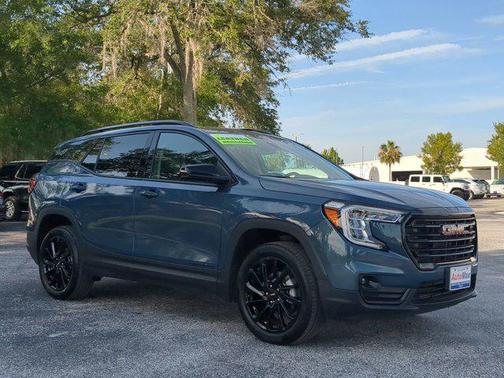2024 GMC Terrain SLT