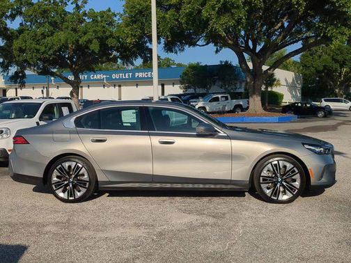 2024 BMW 530 i