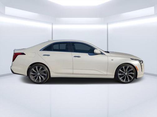 2022 Cadillac CT4 Luxury